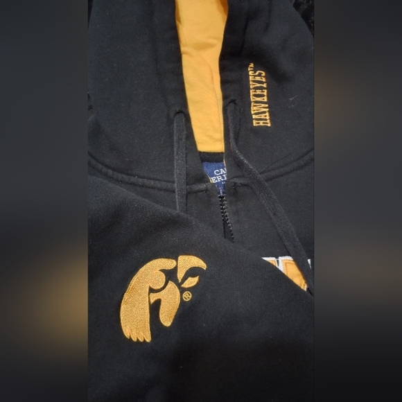Iowa Hawkeyes Black Hoodie, Size S - Picture 4 of 4